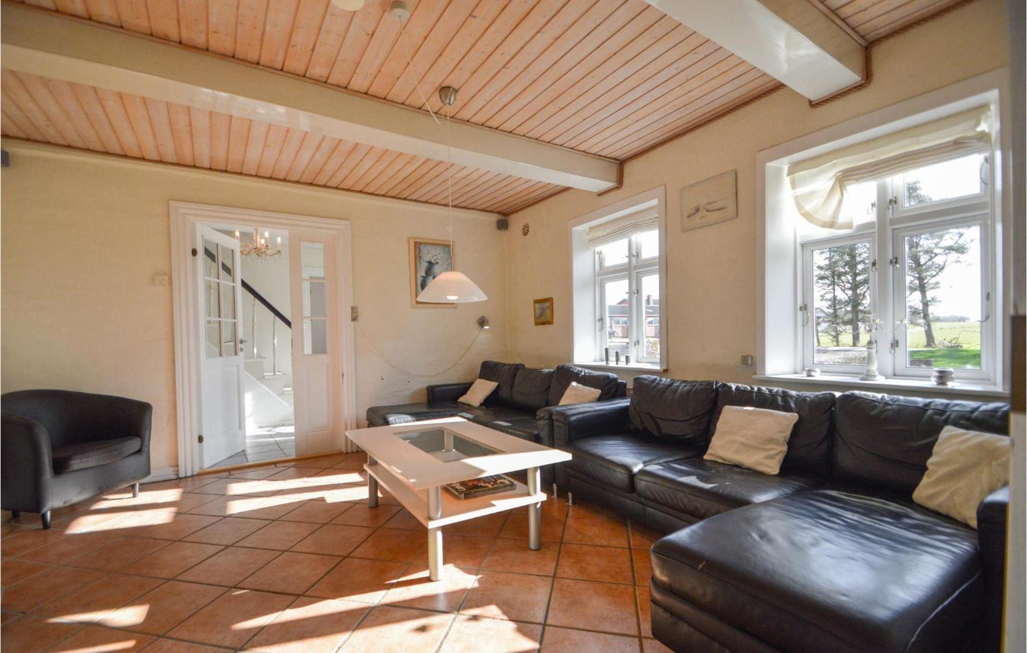 Awesome Home In Bredebro With Kitchen Ballum Zewnętrze zdjęcie